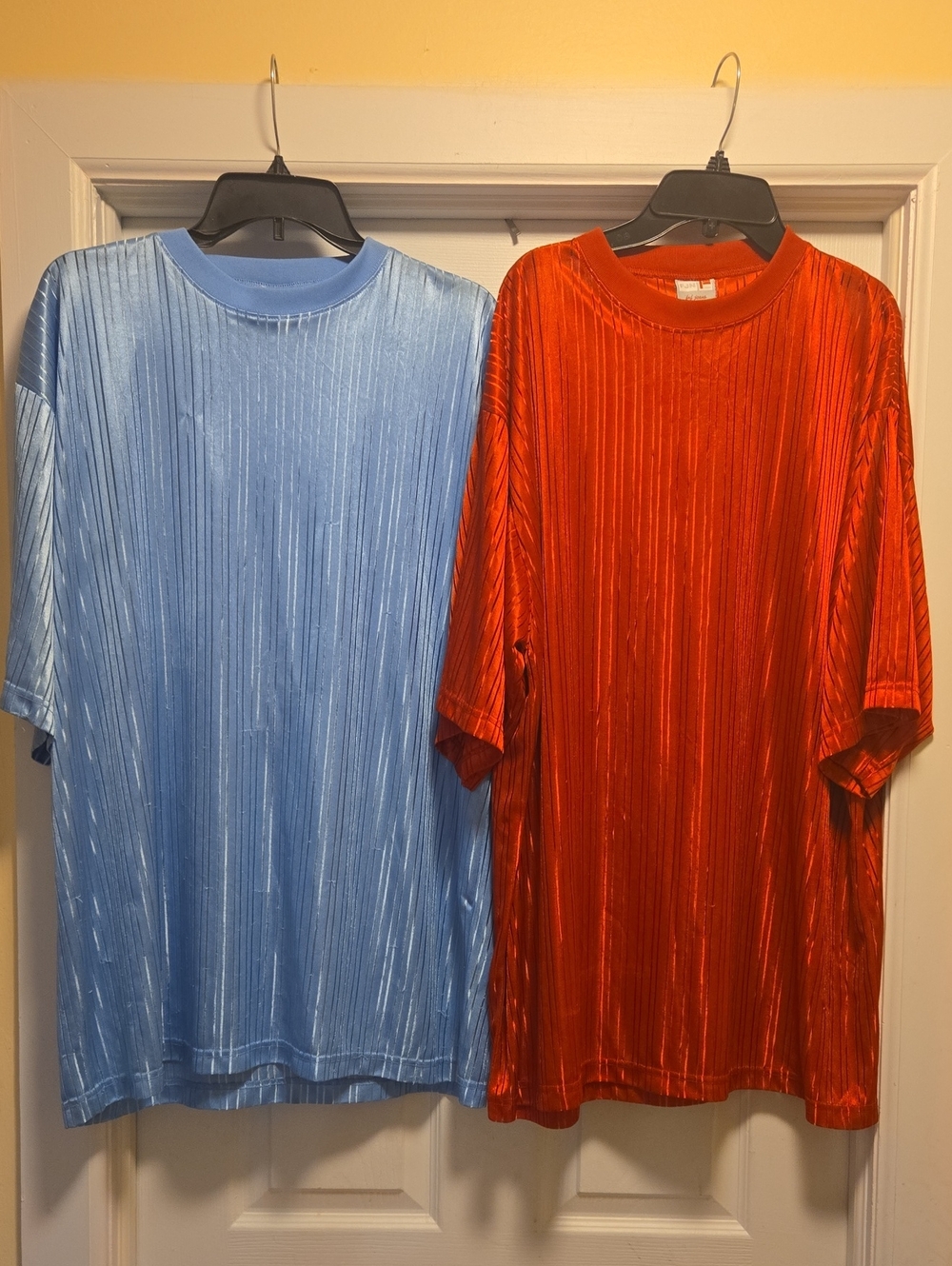 FJN Full Jeans XL Shiny Tee in Bright Red And Sky Blue